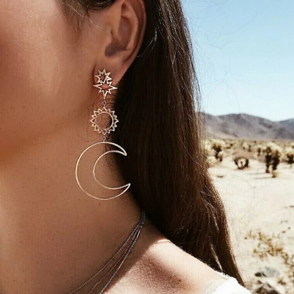Rose Gold Tome Moon Sun Celestial Earrings New - Picture 3 of 3